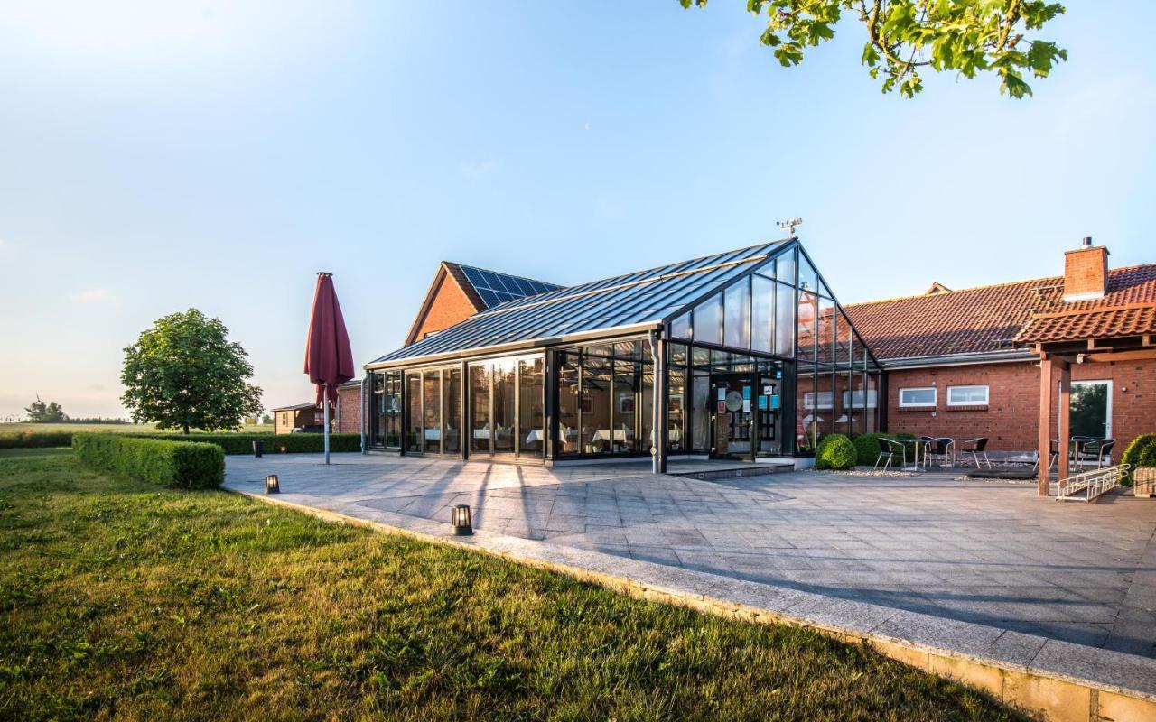 Auszeit Hotel Levenhagen エクステリア 写真